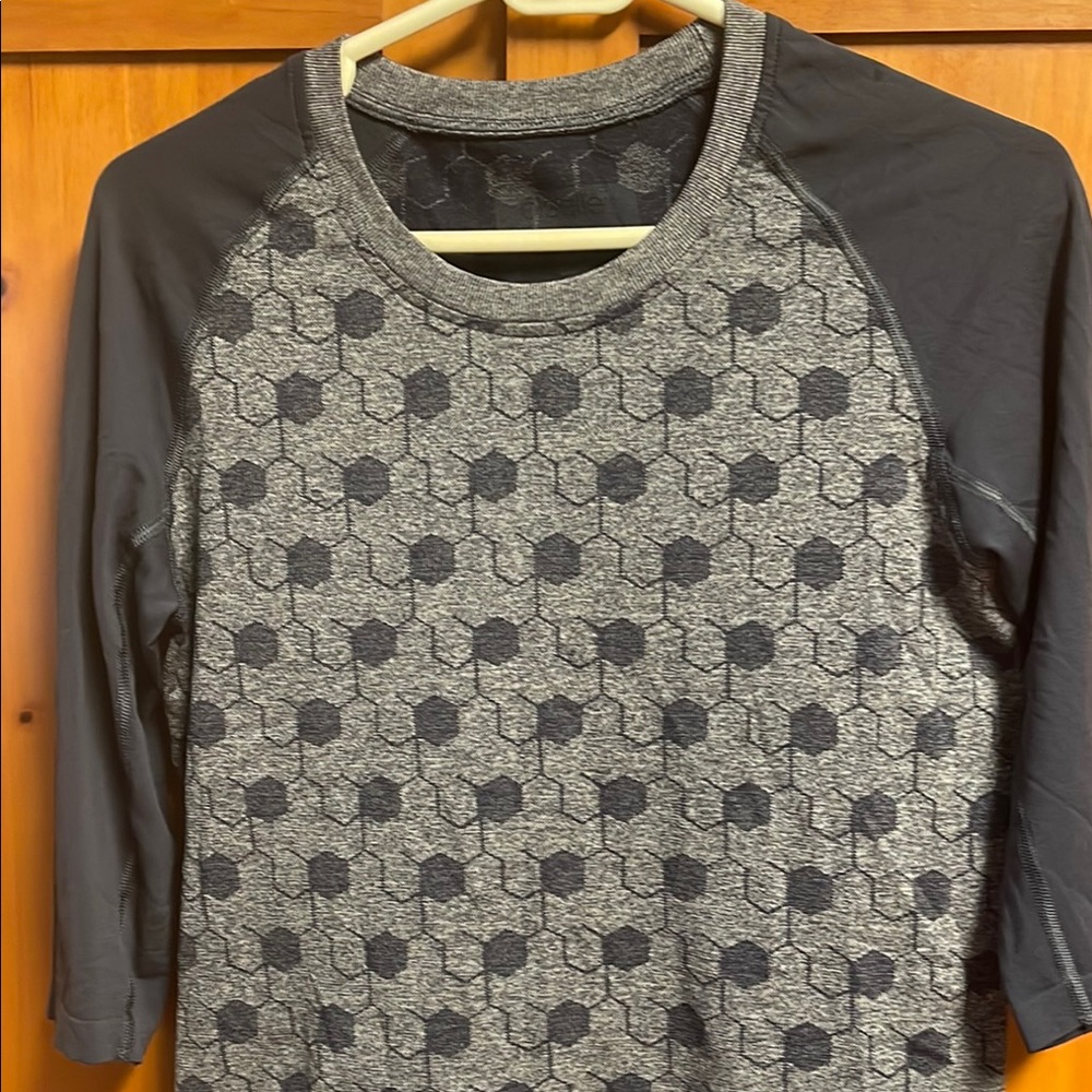 Gisele Gray and Black Geometric Top